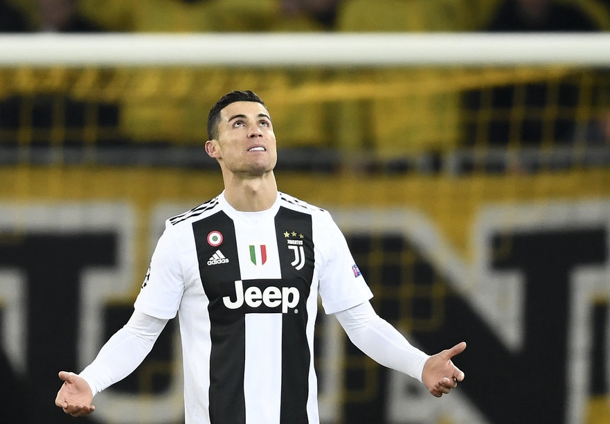 CBA积分榜最新排名！上海狂胜广东冲上第2：辽宁第11山西第14